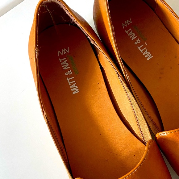Mat & Nat Vegan Leather tan flats - Picture 2 of 3